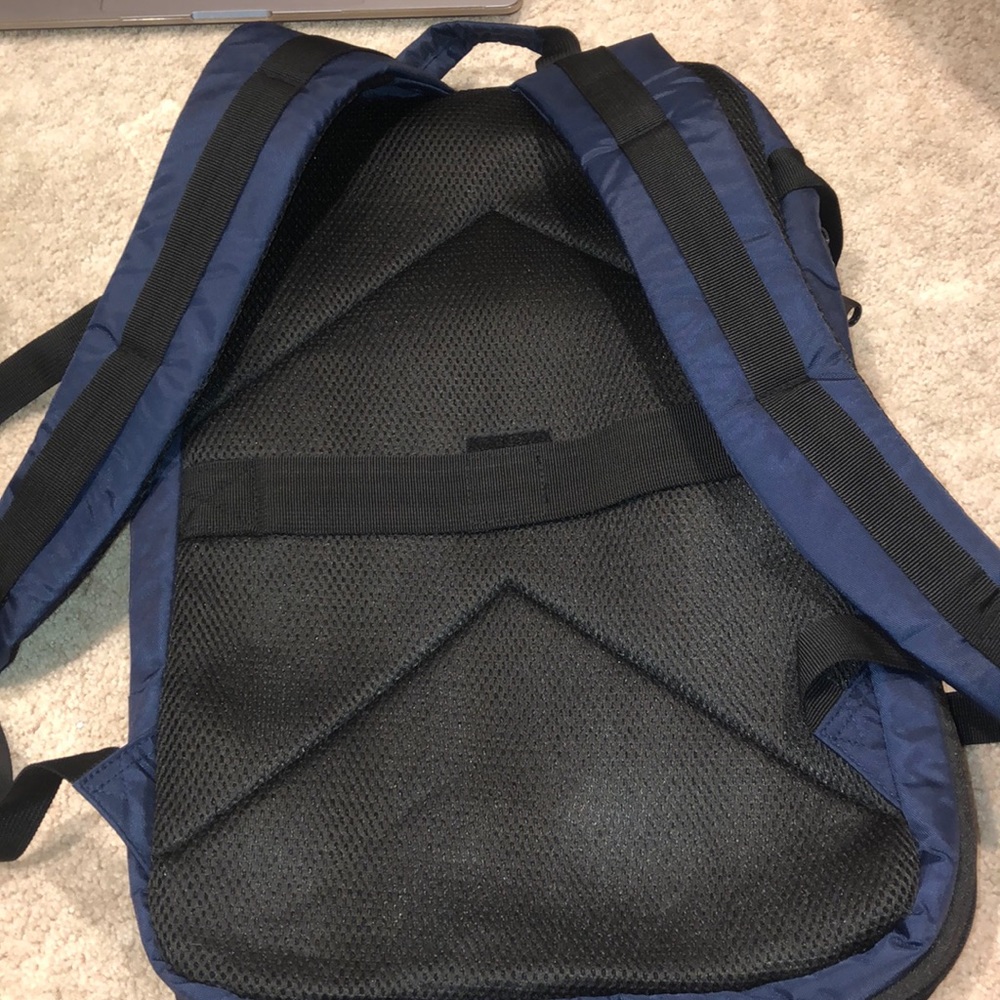 Travel backpack! - Picture 2 of 4